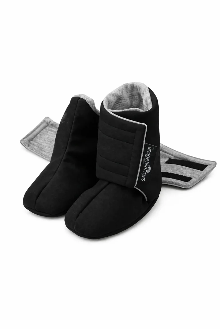 pár dětských softshellových capáčků - válenek černé barvy